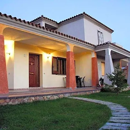 Hotel Appartamenti Tanaunella 3*